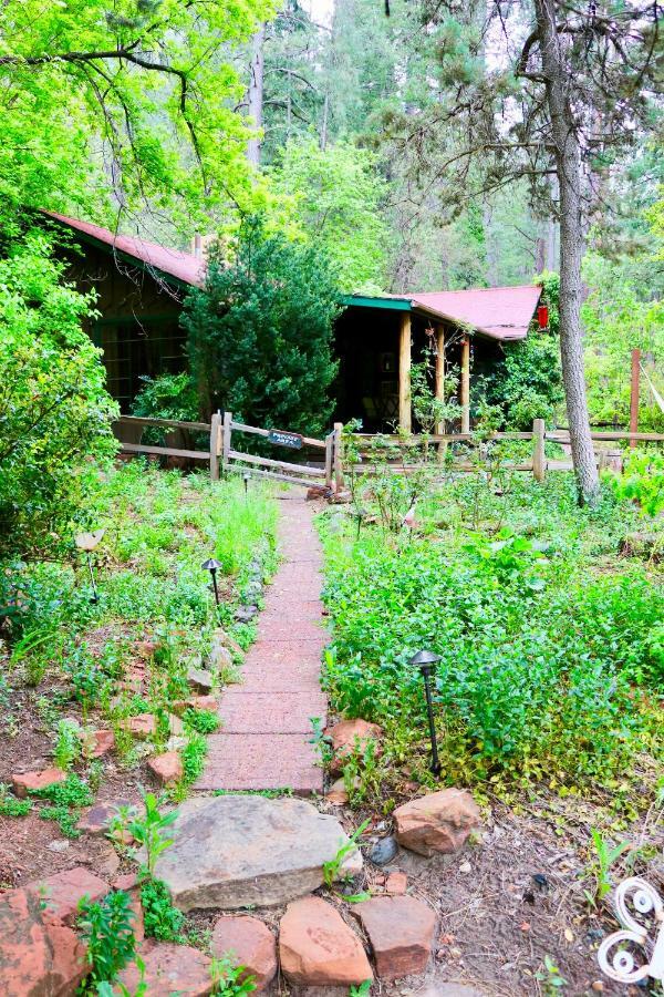 The Butterfly Garden Inn Sedona Exteriör bild